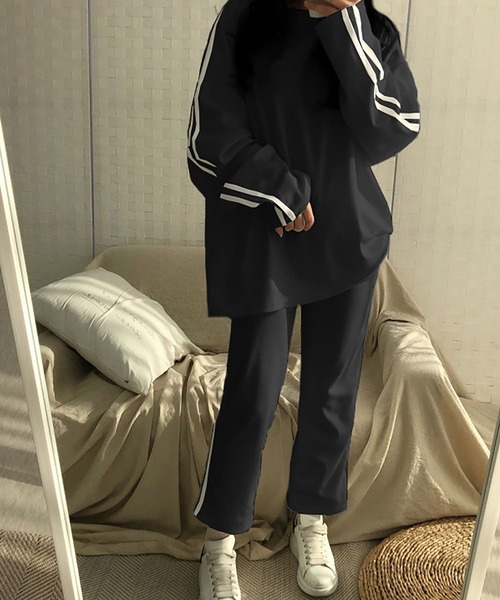 NinaetLina（ニナエリナ）の「薄手カットソーセットアップ（Tシャツ/カットソー・レディース・グレー/パープル/ブラック・XL/M/L）」の2枚目の写真