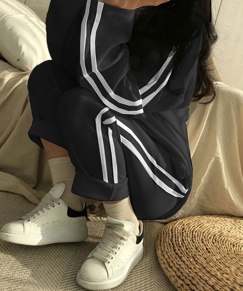 NinaetLina（ニナエリナ）の「薄手カットソーセットアップ（Tシャツ/カットソー・レディース・グレー/パープル/ブラック・XL/M/L）」の4枚目の写真