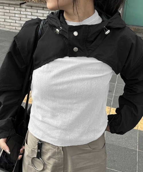 Vipoa(ヴィポア)の「snap bolero jumper(マウンテンパーカー・レディース・アイボリー/ブラック・FREE)」の6枚目の写真