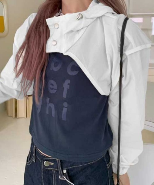 Vipoa(ヴィポア)の「snap bolero jumper(マウンテンパーカー・レディース・アイボリー/ブラック・FREE)」の9枚目の写真