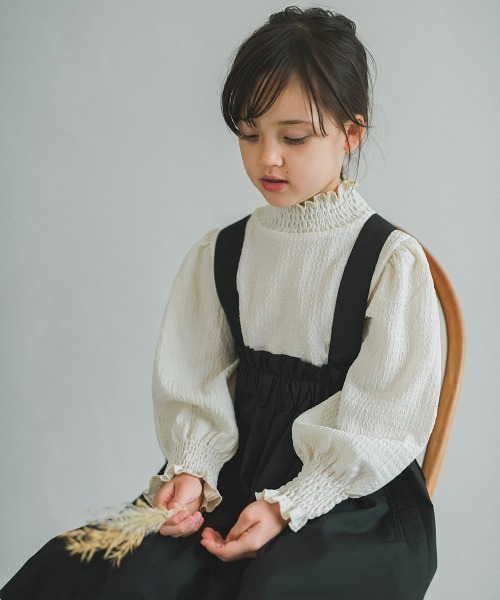 riziere（リジェール）の「シャーリングカラープルオーバー（シャツ/ブラウス・キッズ・アイボリー/ブラック・110/100/140/150/120/130/90）」の3枚目の写真