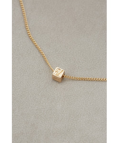 AZUL by moussy（アズールバイマウジー）の「AZモチーフキューブネックレス（ネックレス・レディース・ゴールド系その他/シルバー・FREE）」の8枚目の写真