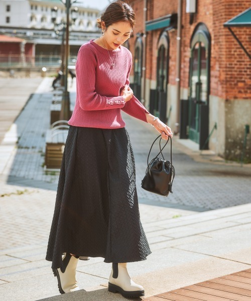 nissen（ニッセン）の「エンボス柄ロング丈フレアスカート（スカート・レディース・オフホワイト/ブルー/ブラック・LL/L/S/M）」の11枚目の写真