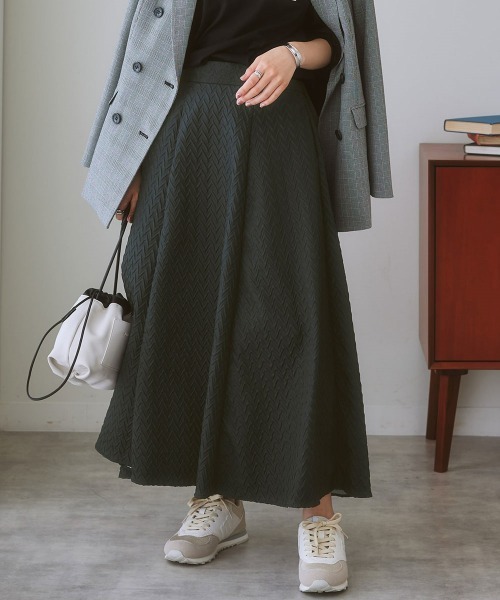 nissen（ニッセン）の「エンボス柄ロング丈フレアスカート（スカート・レディース・オフホワイト/ブルー/ブラック・LL/L/S/M）」の12枚目の写真