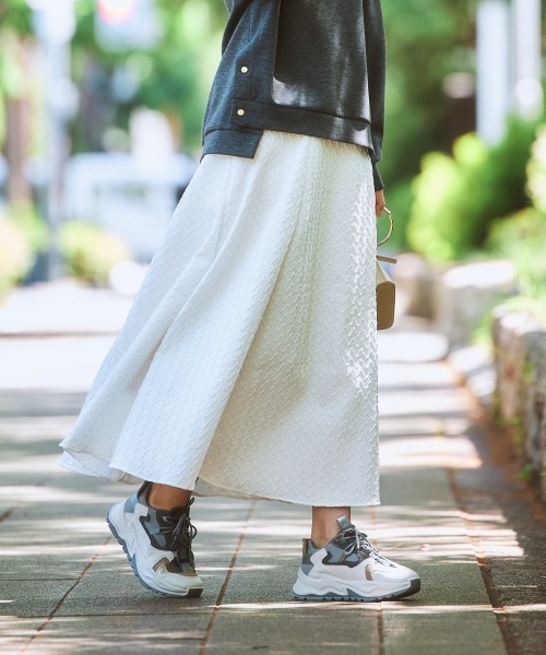 nissen（ニッセン）の「エンボス柄ロング丈フレアスカート（スカート・レディース・オフホワイト/ブルー/ブラック・LL/L/S/M）」の21枚目の写真