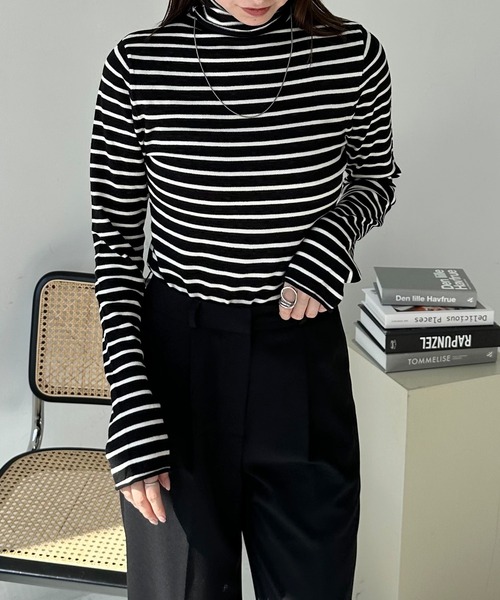 LE MORE(リモア)の「シンプルボーダータートルニット(ニット/セーター・レディース・アイボリー/ブラック・FREE)」の3枚目の写真