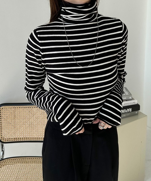 LE MORE(リモア)の「シンプルボーダータートルニット(ニット/セーター・レディース・アイボリー/ブラック・FREE)」の5枚目の写真