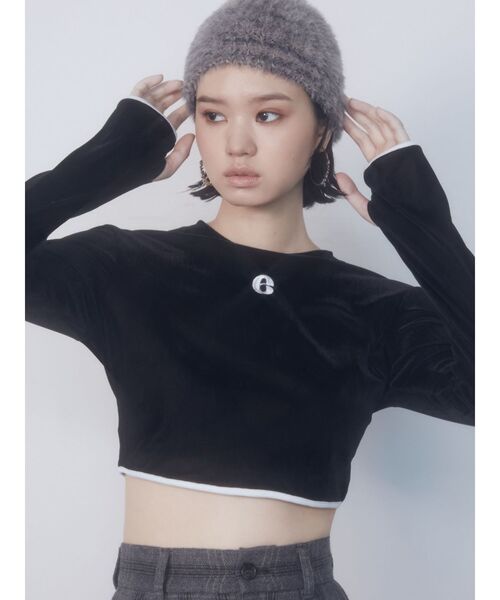 EMODA(エモダ)の「ポイントロゴベロアクロップトップ(Tシャツ/カットソー・レディース・ブラック/ブルー/アイボリー/ネイビー・FREE)」の12枚目の写真