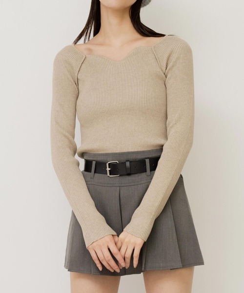 ANAP(アナップ)の「キーネックリブニットトップス(ニット/セーター・レディース・アイボリー/ブラック/ベージュ/ネイビー・FREE)」の4枚目の写真