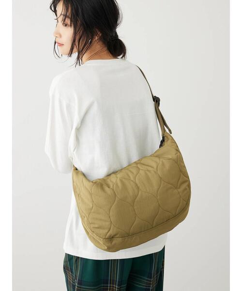 CRAFT STANDARD BOUTIQUE(クラフトスタンダードブティック)の「軽量キルティングショルダーバッグ(トートバッグ・レディース・ブラック/オリーブ・FREE)」の4枚目の写真
