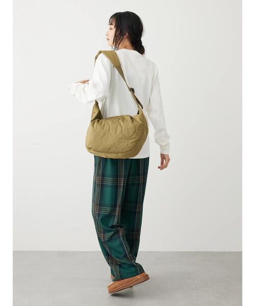 CRAFT STANDARD BOUTIQUE(クラフトスタンダードブティック)の「軽量キルティングショルダーバッグ(トートバッグ・レディース・ブラック/オリーブ・FREE)」の6枚目の写真