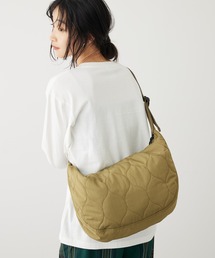 軽量キルティングショルダーバッグ