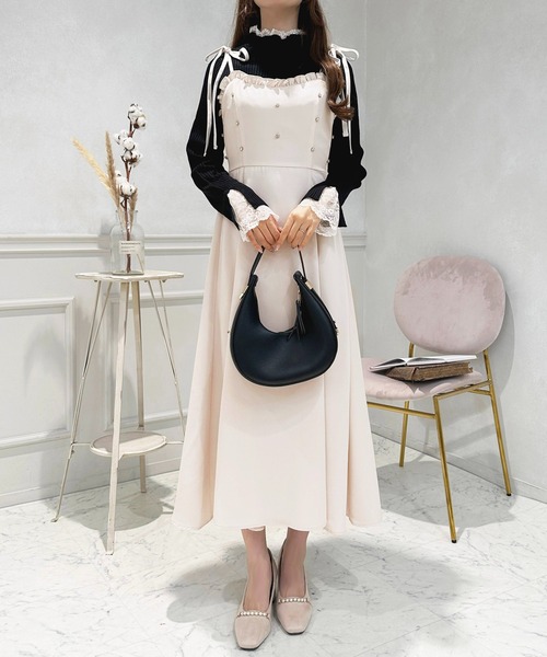 美品♡近年♡ルネ レース ボリュームスリーブ ニット ホワイト 34 apres jour（アプレジュール）の「スリットレーススリーブリブニット