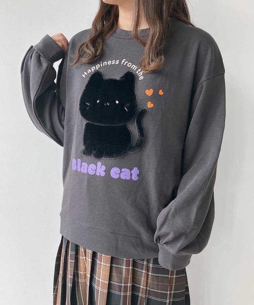 AS KNOW AS plus（アズノゥアズプラス）の「☆ふわふわアニマルプルオーバー【UNISEX ITEM】（スウェット・レディース・アイボリー/ピンク/スミクロ/ブルー/アイボリー系/ブラック系/ネイビー系/ブラウン系/ブラック系1/アイボリー系1/ブルー系1/ピンク系1/アイボリー系2/ネイビー系2/ブラック系2/ピンク系2/ブラック系3/アイボリー系3/ベージュ系3/ブルー系3/ブラック系4/ライトグリーン系4/ベージュ系4/ホワイト系4/ブルー系5/ベージュ系5/ホワイト系5/ブラック系5/アイボリー系6/ベージュ系6/ブラック系6/ネイビー系6/ブルー系6・FREE）」の8枚目の写真