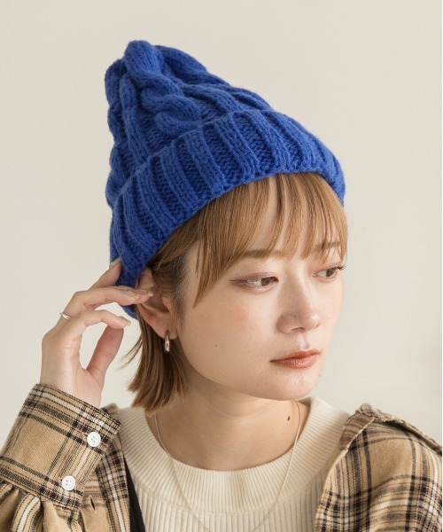 ad thie(アドティエ)の「カラフル ケーブル編み ニット帽(ニットキャップ/ビーニー・レディース・レッド/パープル/ブラック/オフホワイト/ブラウン/ピンク/グレー/ブルー・FREE)」の5枚目の写真