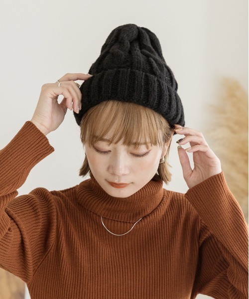 ad thie(アドティエ)の「カラフル ケーブル編み ニット帽(ニットキャップ/ビーニー・レディース・レッド/パープル/ブラック/オフホワイト/ブラウン/ピンク/グレー/ブルー・FREE)」の11枚目の写真