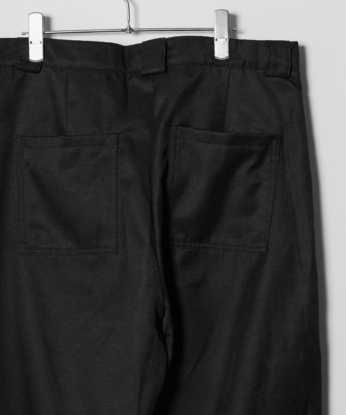 Theater code(シアターコード)の「▲front flap wide cargo pant/フロントフラップ ワイド カーゴパンツ(カーゴパンツ・メンズ・ブラック/オフホワイト・2/3)」の10枚目の写真