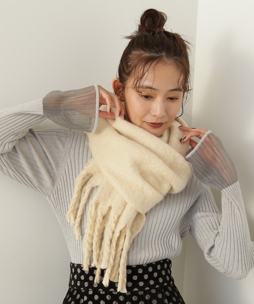 N.（N. Natural Beauty Basic）（エヌエヌナチュラルビューティーベーシック）の「◆フリンジストール（ストール/ショール・レディース・オフホワイト/グレイッシュベージュ/ブルー・ﾌﾘ-）」の4枚目の写真