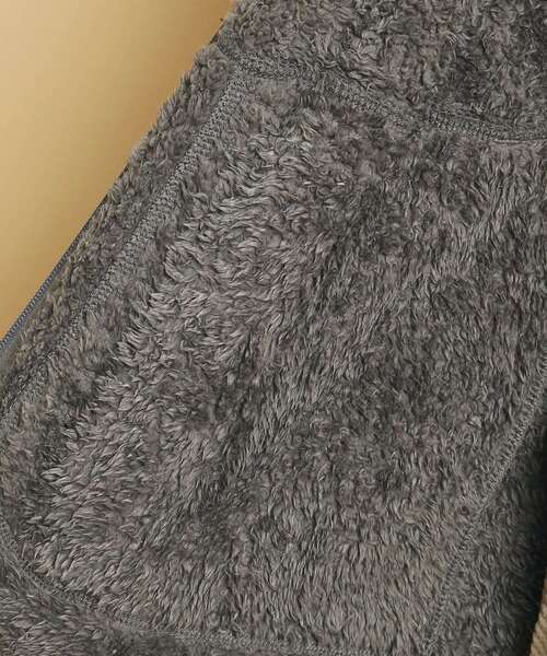 Champion(チャンピオン)の「◆【抗菌防臭】Champion(チャンピオン)ベスト(ベスト・メンズ・チャコールグレー/ブラック・02/03)」の16枚目の写真