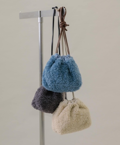 URBAN RESEARCH Sonny Label（アーバンリサーチサニーレーベル）の「プードルファー巾着バッグ（ショルダーバッグ・レディース・ライトベージュ/ブルー/チャコールグレー・ONE）」の8枚目の写真