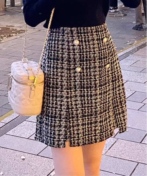 one way(ワンウェイ)の「ツイードスリットミニスカパン(スカート・レディース・ブラック/ブラック系その他/ホワイト系その他・FREE)」の3枚目の写真