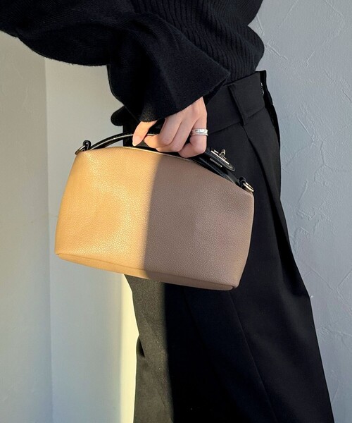 fredy emue(フレディエミュ)の「ポーチインバッグ付ショルダートートバッグ(ショルダーバッグ・レディース・ベージュ/ブラック・FREE)」の10枚目の写真