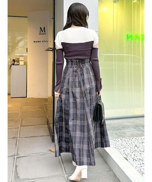 MERCURYDUO（マーキュリーデュオ）の「バイカラータイトニット（ニット/セーター・レディース・ブラック/チャコールグレー/ブラウン・FREE）」の8枚目の写真