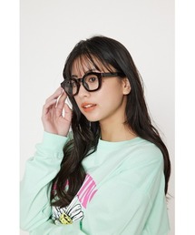 VOLUME FRAME EYEWEAR