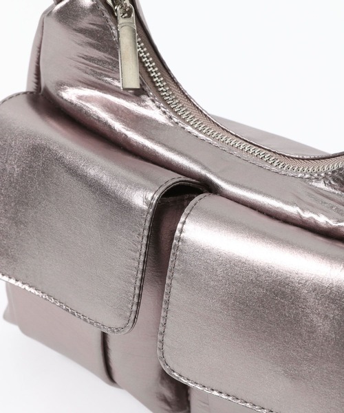 FOREVER 21（フォーエバー トゥエンティーワン）の「【2024SS】Ｗポケットショルダー（ショルダーバッグ・レディース・ブラック/グレー/シルバー・FREE）」の7枚目の写真