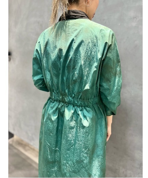 お値下げ！ズッカ☆zucca新品！完売総柄ワンピース 美品 zucca ズッカ ドット 変形 ワンピース 水玉 紺白 ゆったり