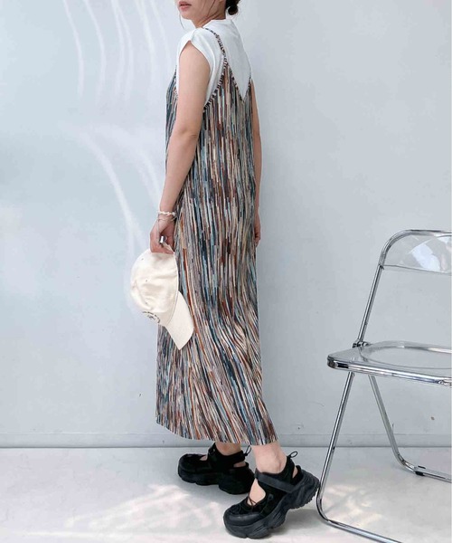 AS KNOW AS plus（アズノゥアズプラス）の「◎プリーツキャミワンピースとTシャツ セットアイテム（ワンピース・レディース・ネイビー系/ブラック/ブラック系1/モカ/ブラック系/ベージュ系/オレンジ系/ブラック系2/ブラウン系・FREE）」の7枚目の写真