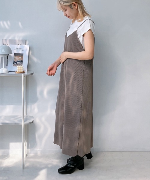 AS KNOW AS plus（アズノゥアズプラス）の「◎プリーツキャミワンピースとTシャツ セットアイテム（ワンピース・レディース・ネイビー系/ブラック/ブラック系1/モカ/ブラック系/ベージュ系/オレンジ系/ブラック系2/ブラウン系・FREE）」の17枚目の写真