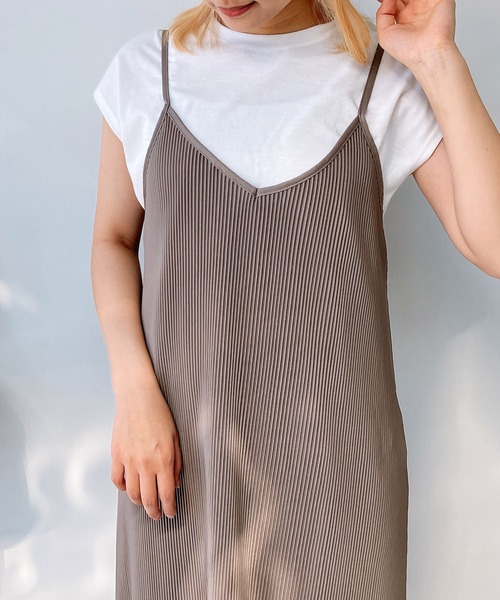 AS KNOW AS plus（アズノゥアズプラス）の「◎プリーツキャミワンピースとTシャツ セットアイテム（ワンピース・レディース・ネイビー系/ブラック/ブラック系1/モカ/ブラック系/ベージュ系/オレンジ系/ブラック系2/ブラウン系・FREE）」の20枚目の写真