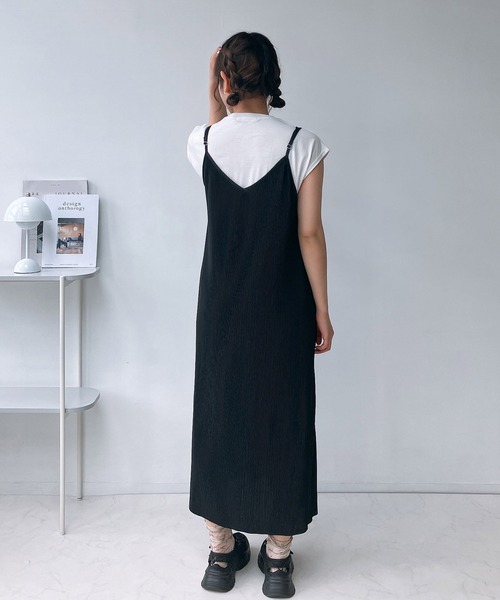 AS KNOW AS plus（アズノゥアズプラス）の「◎プリーツキャミワンピースとTシャツ セットアイテム（ワンピース・レディース・ネイビー系/ブラック/ブラック系1/モカ/ブラック系/ベージュ系/オレンジ系/ブラック系2/ブラウン系・FREE）」の22枚目の写真