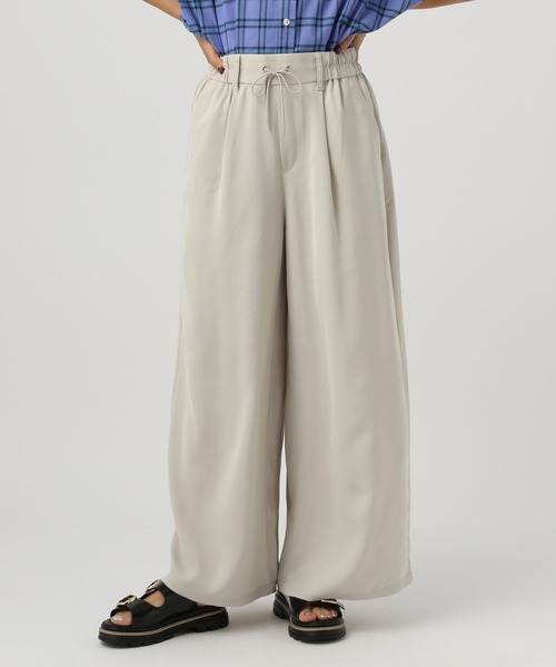 BAYFLOW（ベイフロー）の「ワイドタックイージーパンツ（その他パンツ・レディース・グレイッシュベージュ/ブラック/コーラルピンク・SMALL/MEDIUM/X-SMALL）」の22枚目の写真