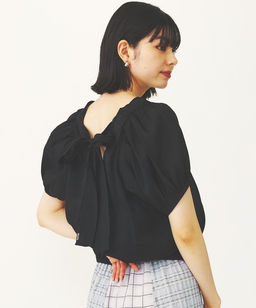 MILKFED.(ミルクフェド)の「SHEER PUFF SLEEVE BLOUSE(シャツ/ブラウス・レディース・ホワイト/ブラック・ONE SIZE)」の17枚目の写真