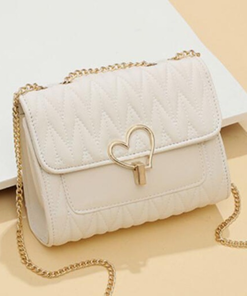 Miniministore(ミニミニストア)の「チェーン ショルダーバッグ キルティング(ショルダーバッグ・レディース・ブラック/アイボリー/ブラック系1/アイボリー系1・FREE)」の1枚目の写真