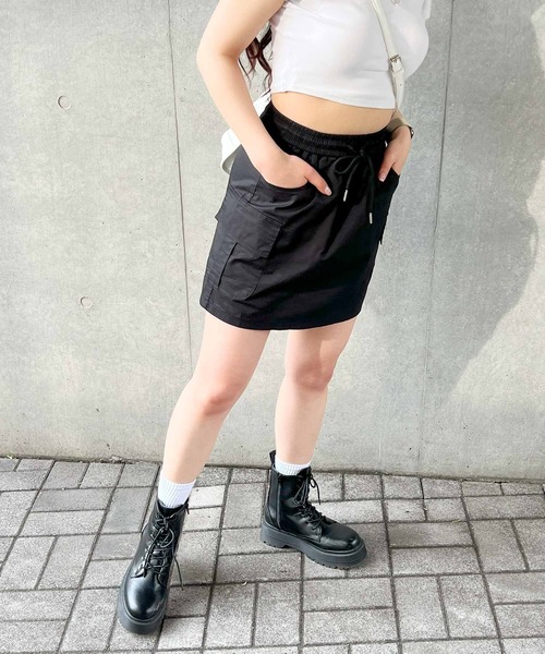 frunco(フランコ)の「カーゴミニスカート(スカート・レディース・ブラック/カーキ/グレー/ホワイト・MEDIUM)」の17枚目の写真