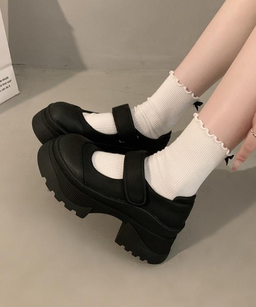 mebole(メボレ)の「厚底メリージェーンシューズ(パンプス・レディース・ブラック・SMALL/MEDIUM/LARGE)」の2枚目の写真