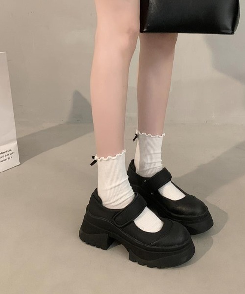 mebole(メボレ)の「厚底メリージェーンシューズ(パンプス・レディース・ブラック・SMALL/MEDIUM/LARGE)」の6枚目の写真