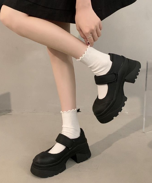 mebole(メボレ)の「厚底メリージェーンシューズ(パンプス・レディース・ブラック・SMALL/MEDIUM/LARGE)」の9枚目の写真