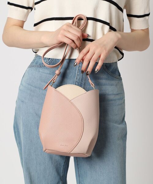 Ober Tashe（オーバータッシェ）の「チューリップモチーフミニショルダー（ショルダーバッグ・レディース・ベージュ/アイボリー/レッド系1/イエロー系8/ピンク系9/グリーン系その他6・FREE）」の5枚目の写真