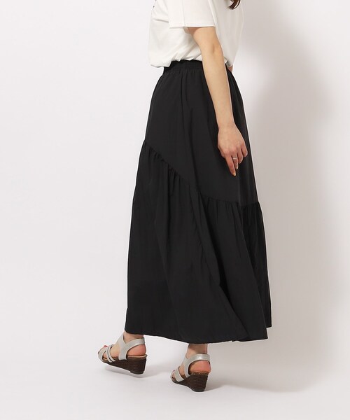 DRESKIP（ドレスキップ）の「◆マットナイロンカーブティアードスカート（スカート・レディース・ブラック/ベージュ/ブルー・02/03/04）」の8枚目の写真