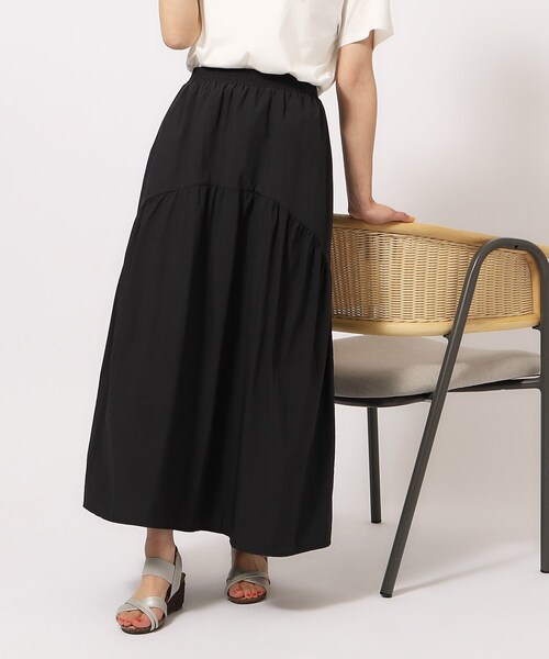 DRESKIP（ドレスキップ）の「◆マットナイロンカーブティアードスカート（スカート・レディース・ブラック/ベージュ/ブルー・02/03/04）」の7枚目の写真