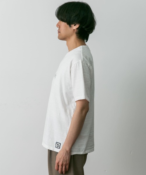 URBAN RESEARCH DOORS(アーバンリサーチドアーズ)の「melelana 半袖T-shirts(Tシャツ/カットソー・メンズ・ホワイト/チャコールグレー/オフホワイト・LARGE/MEDIUM)」の10枚目の写真