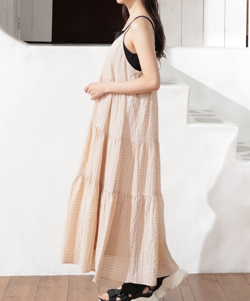 Honeys（ハニーズ）の「キャミワンピース（ワンピース・レディース・グリーン系その他/ベージュ系その他/ブラック系その他・S/M/L/LL）」の22枚目の写真