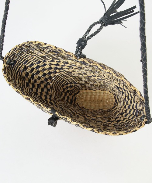 URBAN RESEARCH(アーバンリサーチ)の「ボルガバスケットショルダーバッグ(ショルダーバッグ・レディース・ピンク/ナチュラル/ブラック系その他・-)」の18枚目の写真