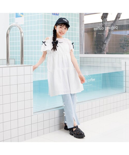 algy（アルジー）の「オフショルティアードワンピ（ワンピース・キッズ・オフホワイト/ブラック・XX-SMALL/X-SMALL/MEDIUM/SMALL）」の3枚目の写真