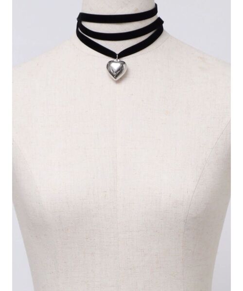 jouetie(ジュエティ)の「ベロアリボンハートチョーカー(チョーカー・レディース・ブラック/ピンク/グレー・FREE)」の7枚目の写真