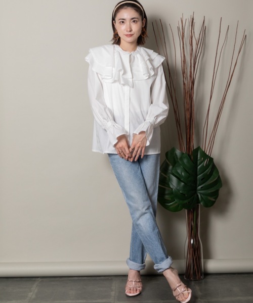 MHBG TOKYO（エムエイチビージートーキョー）の「ラッフルフリルシャツ（シャツ/ブラウス・レディース・サックスブルー/アイボリー・FREE）」の6枚目の写真